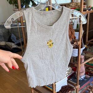 90’s Gray Sleeveless Top with Sunflower Embroidery